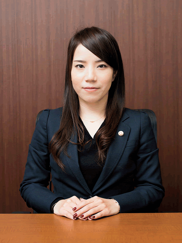 弁護士　向井智絵