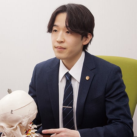 弁護士今瀬