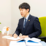 弁護士荻野哲也