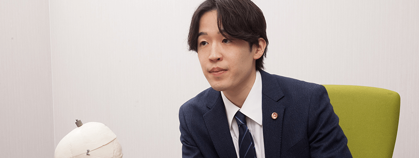 弁護士今瀬